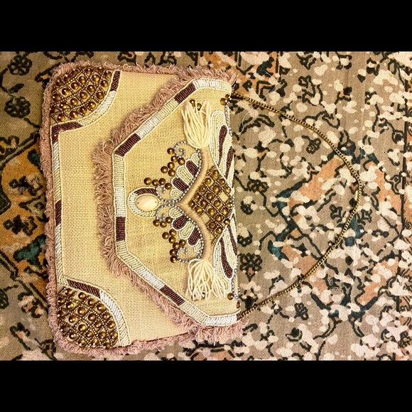 Beaded clutch - Picture 1 of 4